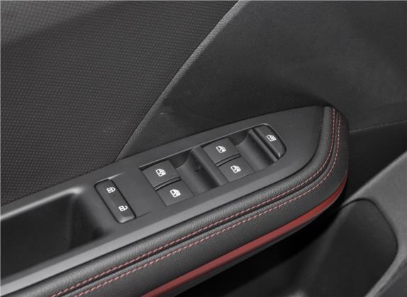 科鲁泽 2020款 轻混 RS 330T 自动痛快版 车厢座椅   门窗控制