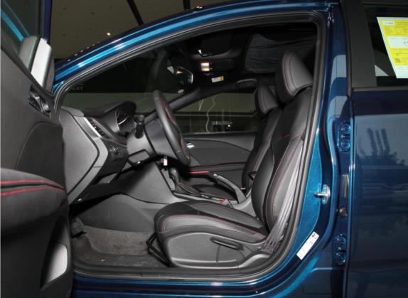 科鲁泽 2022款 轻混 RS 330T 自动畅快版 车厢座椅   前排空间