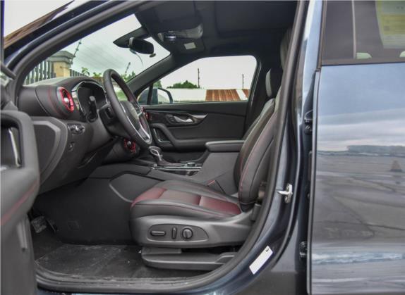 开拓者 2020款 RS 650T 四驱5座 悍版 车厢座椅   前排空间