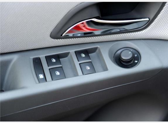 科鲁兹 2009款 1.6L SE MT 车厢座椅   门窗控制