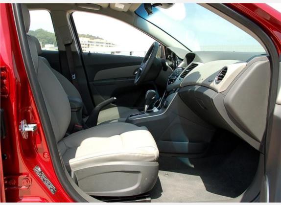科鲁兹 2009款 1.8L SX AT 车厢座椅   前排空间
