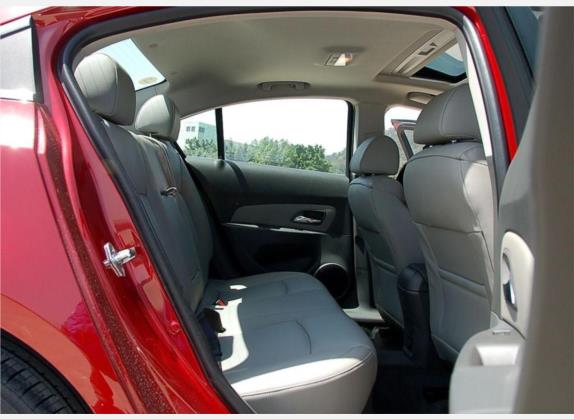科鲁兹 2009款 1.8L SX AT 车厢座椅   后排空间