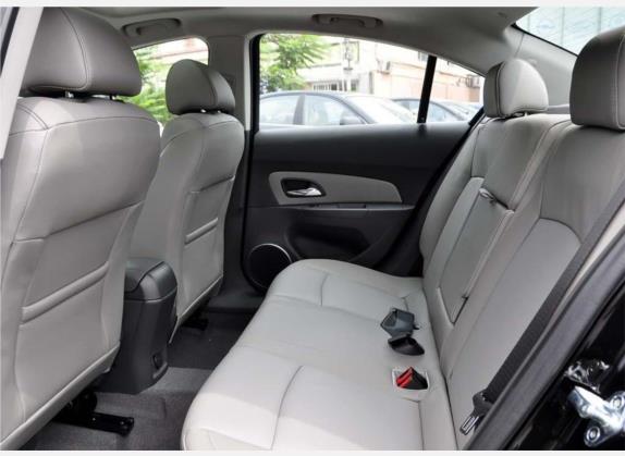 科鲁兹 2009款 1.8L SE AT 车厢座椅   后排空间