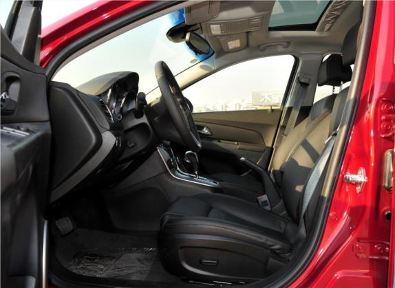 科鲁兹 2011款 1.8L SX AT 车厢座椅   前排空间