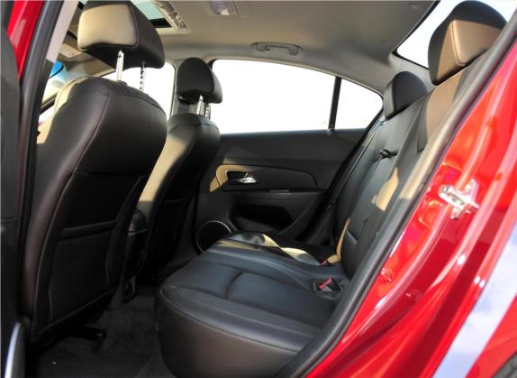 科鲁兹 2011款 1.8L SX AT 车厢座椅   后排空间