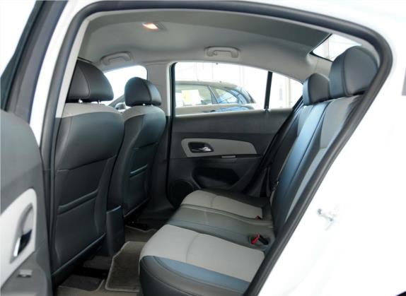 科鲁兹 2012款 1.6L SL MT 车厢座椅   后排空间