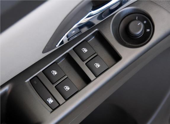 科鲁兹 2012款 1.6L SL MT 车厢座椅   门窗控制