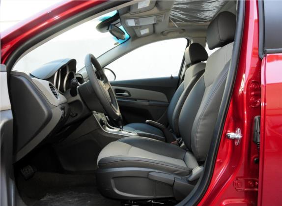 科鲁兹 2012款 1.6L SL天地版 AT 车厢座椅   前排空间