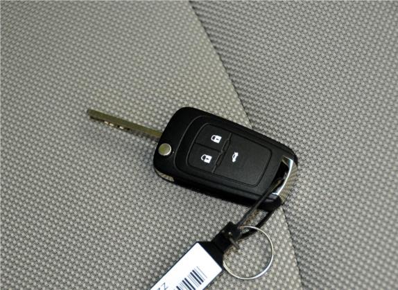 科鲁兹 2012款 1.6L SE AT 其他细节类   钥匙