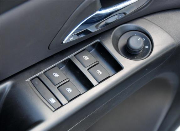 科鲁兹 2012款 1.8L SX AT 车厢座椅   门窗控制