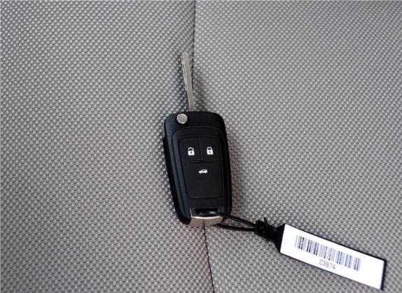 科鲁兹 2013款 1.6L SL MT 其他细节类   钥匙