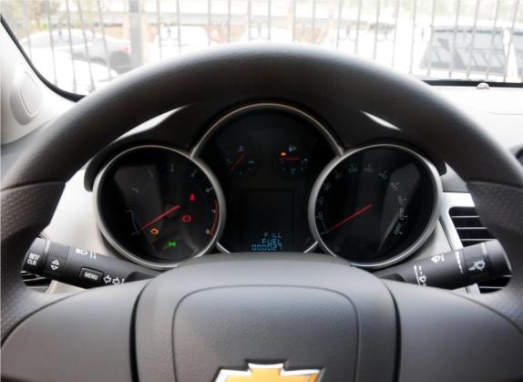 科鲁兹 2013款 1.6L SL MT 中控类   仪表盘