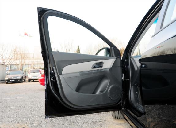 科鲁兹 2013款 1.6L SL天地版 AT 车厢座椅   前门板