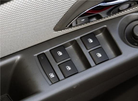 科鲁兹 2013款 1.6L SE AT 车厢座椅   门窗控制