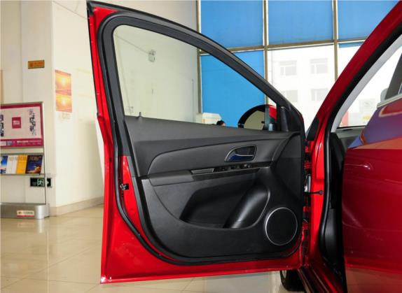 科鲁兹 2013款 1.8L SX AT 车厢座椅   前门板