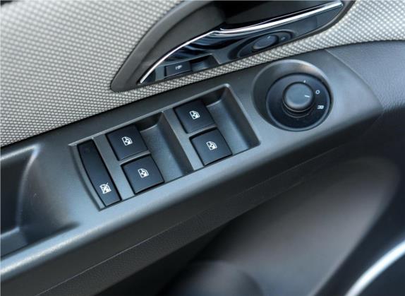 科鲁兹 2013款 1.8L SE WTCC版 AT 车厢座椅   门窗控制