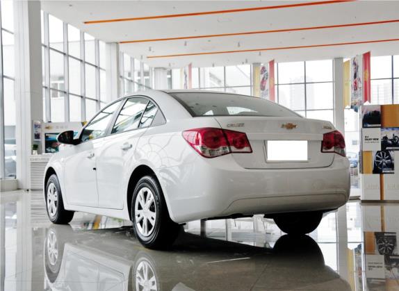 科鲁兹 2013款 1.6L SL天窗版 MT 外观   斜后