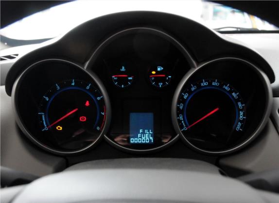科鲁兹 2013款 1.6L SL天窗版 MT 中控类   仪表盘