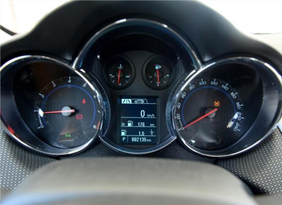 科鲁兹 2013款 掀背 1.6T 自动旗舰型 中控类   仪表盘