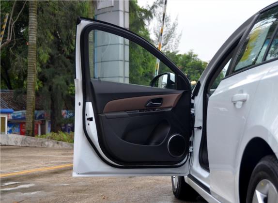 科鲁兹 2013款 掀背 1.6L 自动豪华型 车厢座椅   前门板