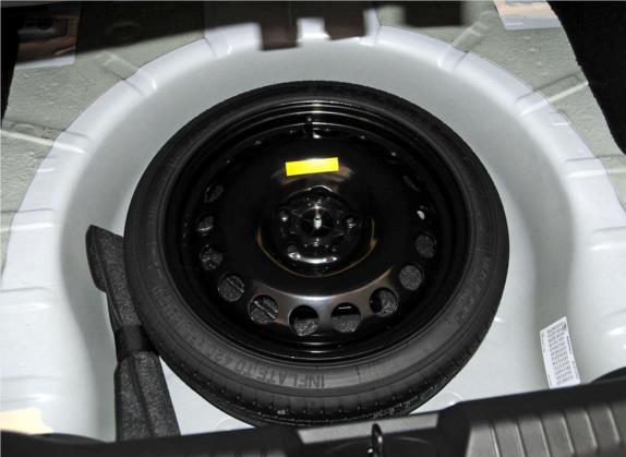 科鲁兹 2014款 1.6L SL百万纪念版 MT 其他细节类   备胎