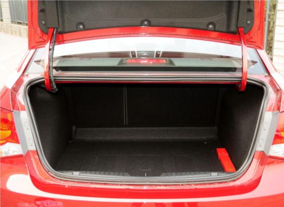 科鲁兹 2014款 1.6L SL百万纪念版 AT 车厢座椅   后备厢