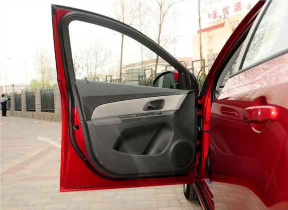 科鲁兹 2014款 1.6L SL百万纪念版 AT 车厢座椅   前门板