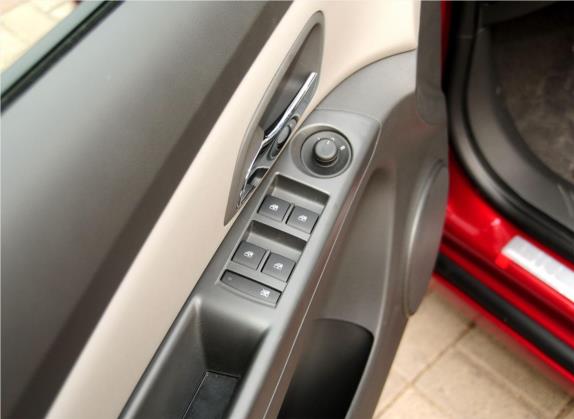科鲁兹 2014款 1.6L SL百万纪念版 AT 车厢座椅   门窗控制