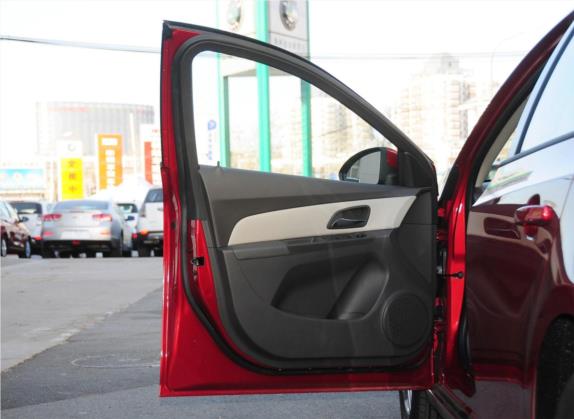 科鲁兹 2015款 1.5L 经典 SE AT 车厢座椅   前门板