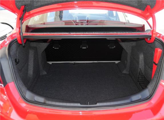 科鲁兹 2015款 1.5L 自动时尚导航版 车厢座椅   后备厢