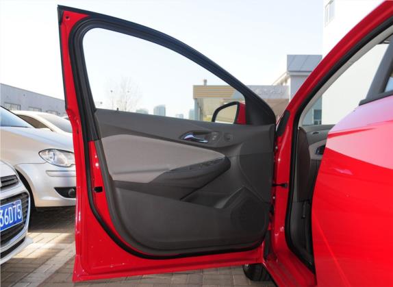 科鲁兹 2015款 1.5L 自动时尚导航版 车厢座椅   前门板