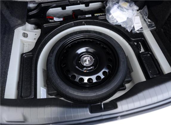 科鲁兹 2015款 1.5L 自动豪华版 其他细节类   备胎