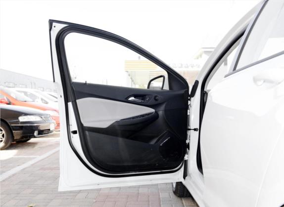 科鲁兹 2015款 1.5L 自动豪华版 车厢座椅   前门板