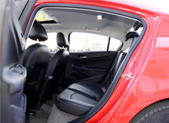 科鲁兹 2015款 1.4T 手动精英版 车厢座椅   后排空间