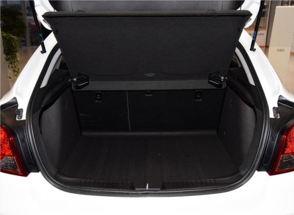科鲁兹 2015款 掀背 1.6L 自动舒适版 车厢座椅   后备厢