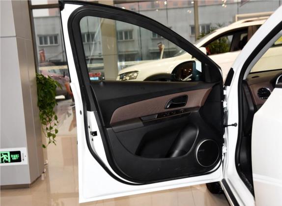 科鲁兹 2015款 掀背 1.6L 自动舒适版 车厢座椅   前门板