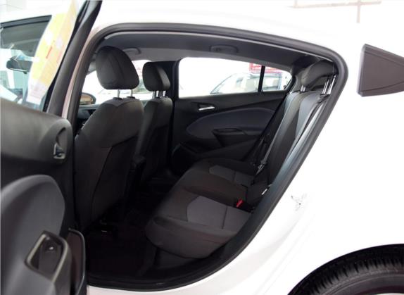 科鲁兹 2017款 1.5L 手动先锋版 车厢座椅   后排空间