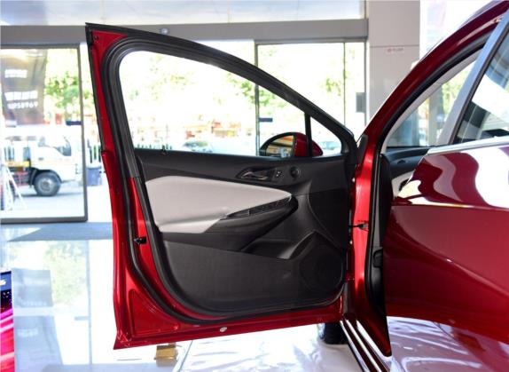 科鲁兹 2017款 1.5L 自动炫锋版 车厢座椅   前门板