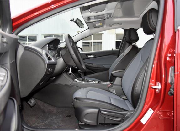 科鲁兹 2017款 1.4T 双离合炫锋版 车厢座椅   前排空间