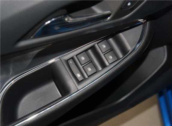科鲁兹 2017款 1.4T 两厢 双离合领锋版 车厢座椅   门窗控制