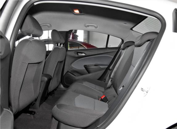 科鲁兹 2018款 320 手动先锋版 车厢座椅   后排空间