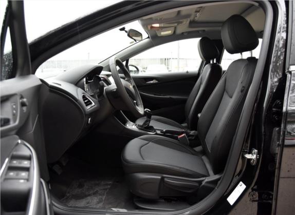 科鲁兹 2018款 320 手动炫锋版 车厢座椅   前排空间