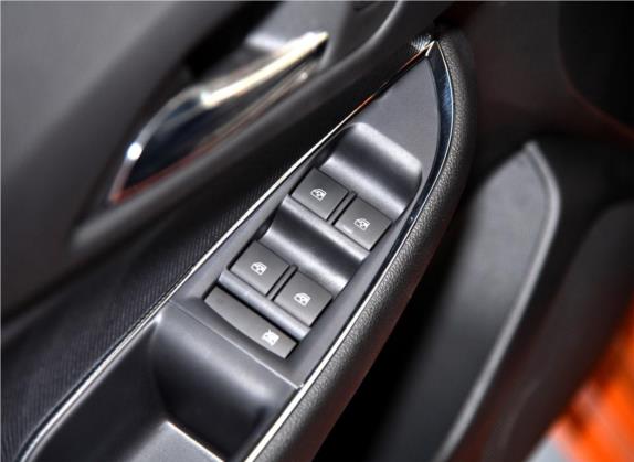 科鲁兹 2018款 两厢 320 自动炫锋版 车厢座椅   门窗控制