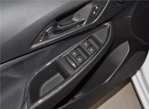 科鲁兹 2018款 改款 320 手动炫锋版 车厢座椅   门窗控制