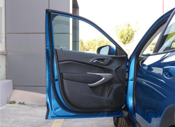 星迈罗 2022款 1.5T CVT潮启版 车厢座椅   前门板