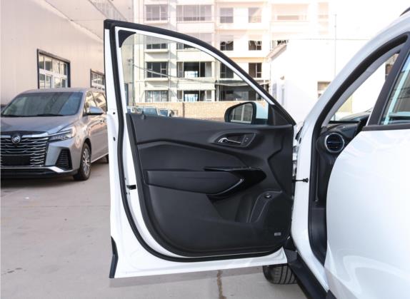 星迈罗 2022款 1.5T CVT潮享版 车厢座椅   前门板
