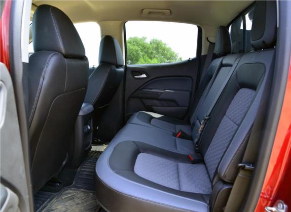 库罗德 2017款 Z71 猎鹰版 车厢座椅   后排空间