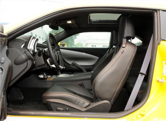科迈罗 2011款 3.6L 传奇性能版 车厢座椅   前排空间