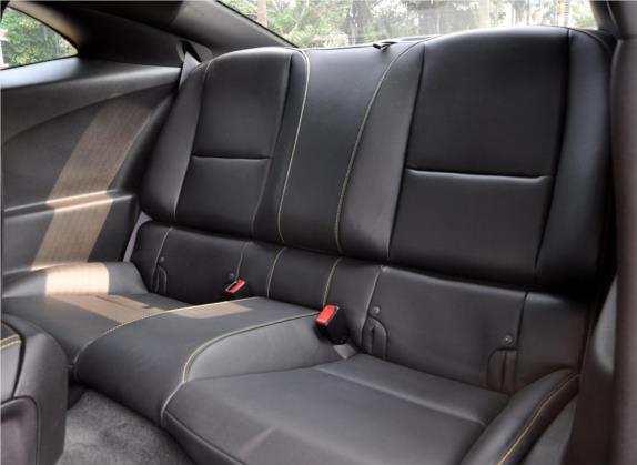科迈罗 2012款 3.6L 变形金刚限量版 车厢座椅   后排空间