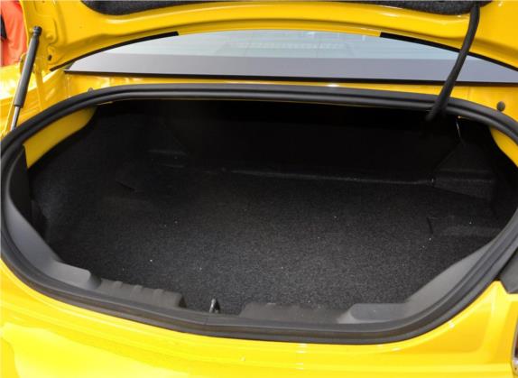 科迈罗 2012款 改款 3.6L 传奇性能版 车厢座椅   后备厢